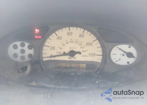 2002 Toyota Echo z USA, uszkodzony, nr VIN JTDBT123320223374